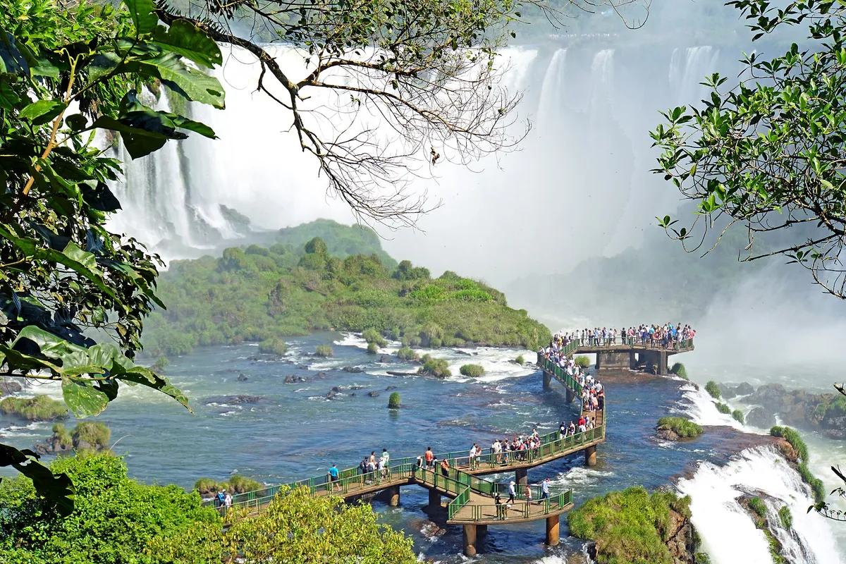 The boardwalk and cascades on the Brazilian side of Iguaçu Falls
