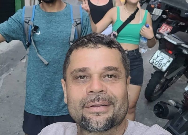 Our guides with travelers on a tour in Rio de Janeiro